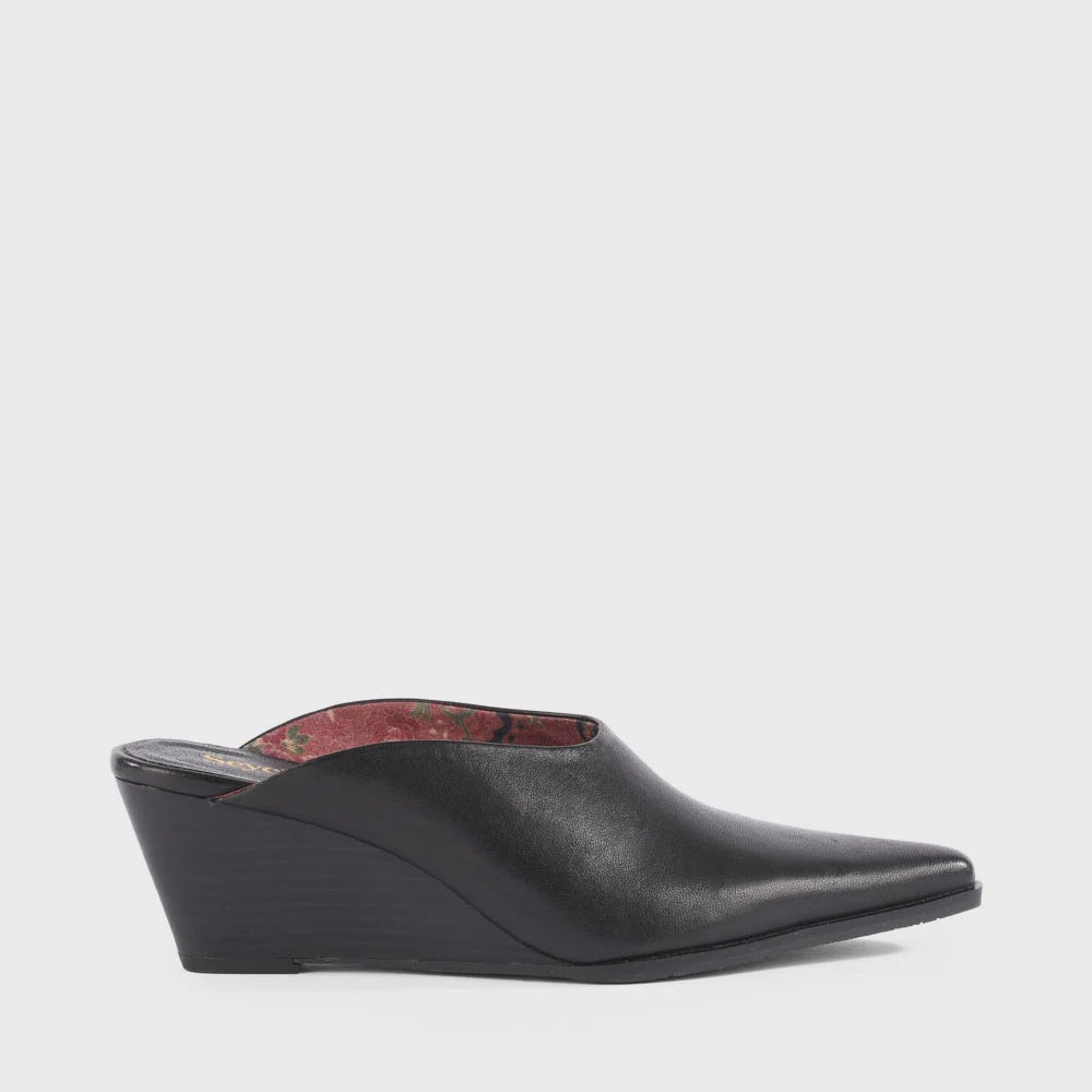 SEYCHELLES BUNKER HILL WEDGE MULE