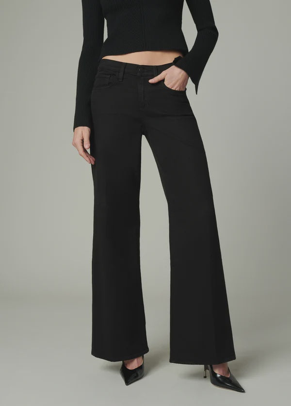 Joe's Jeans The Lou Lou in Black