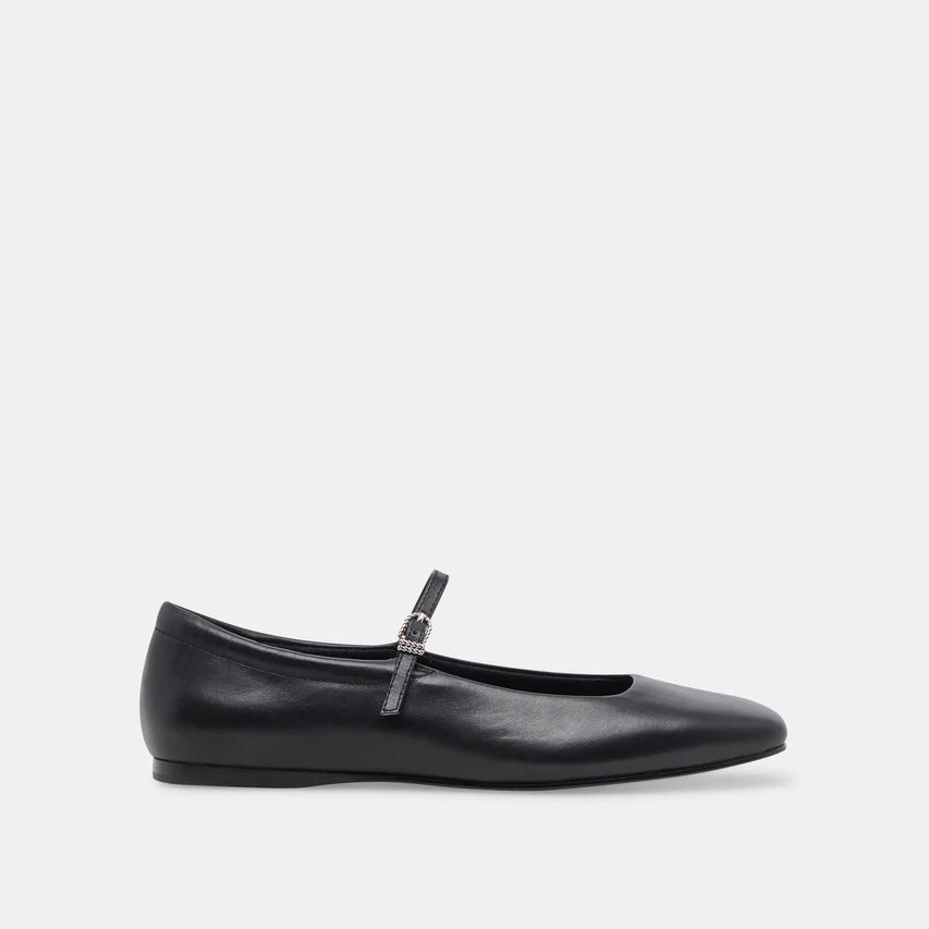 Dolce Vita Reyes Flats